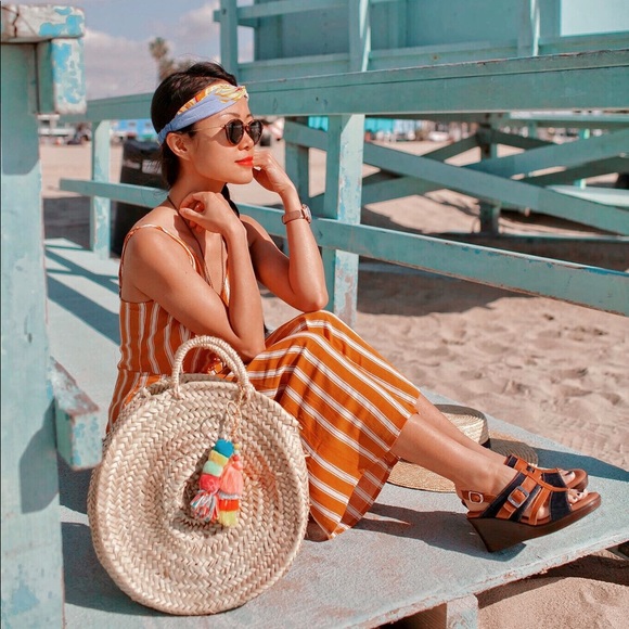 Moroccan Round Straw Bag - Picture 5 of 8